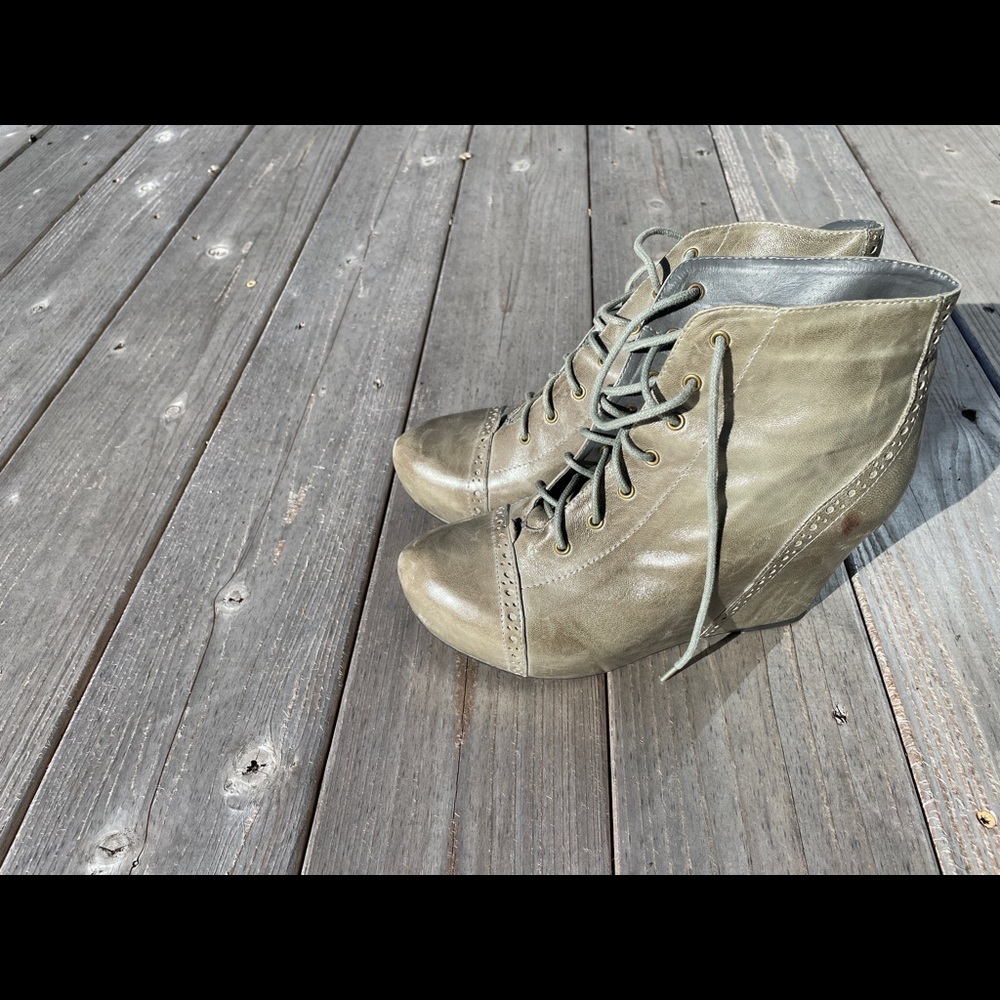 Victorian Lace-up Booties
